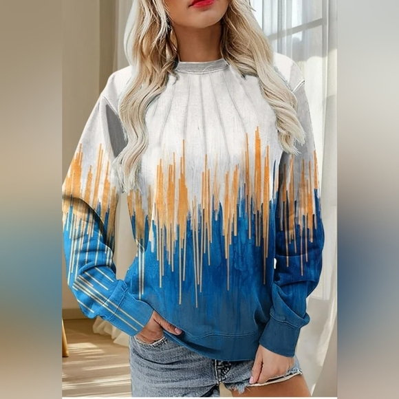 Justfashionnow Tops - Women's White and Blue Gradient Graphic Pullover Sweatshirt